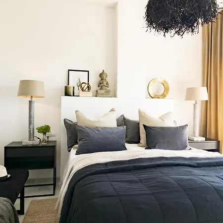 Cl- 1 Bedroom Walking Distance To Puerto Banus Apartment *
