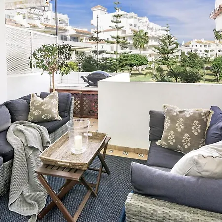 Apartment Cl- 1 Bedroom Walking Distance To Puerto Banus Marbella